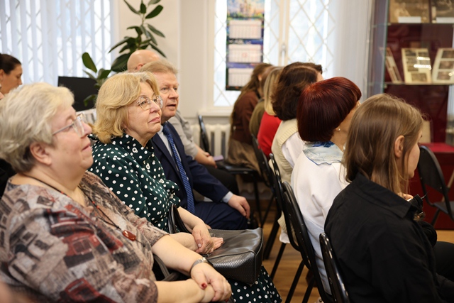 Первая сотня