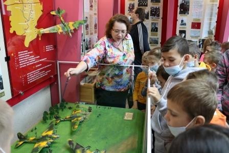 Продолжаем знакомиться с нашей историей. Музейно-образовательные программы в дни школьных каникул