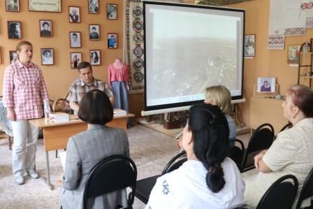 Музей Ковровского района представил книгу о Стародубе соседнему району 37-го региона