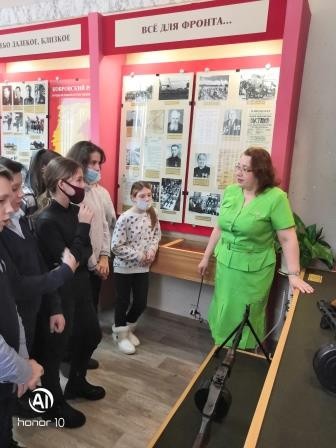 Музейно-образовательная программа для школьников «Защитники Отечества»  прошла в музее Ковровского района