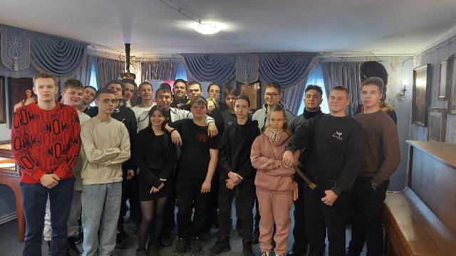 В день российского студенчества первокурсники ЭМК посетили музей «Усадьба двух генералов»