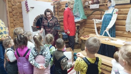 В гостях у музея Ковровского района воспитанники «Росинки»