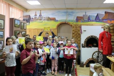 Первые дни летних каникул в музее