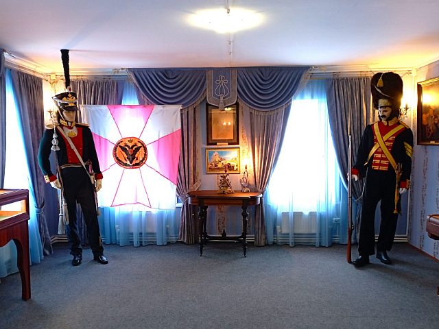 Страшись, о рать иноплеменных! России двинулись сыны