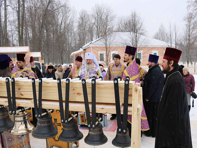 Торжество освящения колоколов в селе Павловское  митрополитом Владимирским и Суздальским Тихоном