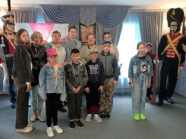 Семьи участников СВО из Вязников посетили  «Усадьбу двух генералов»