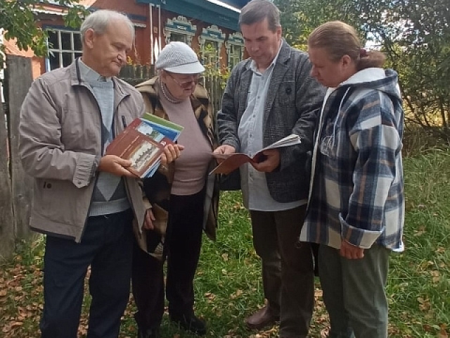 Краеведы Фроловы побывали в гостях у художницы Натальи Лопухиной