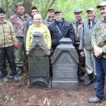 В Дебрях обнаружены уникальные исторические надгробия